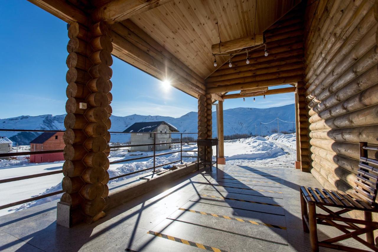 Snow Time Eco Chalet Gudauri Exterior photo